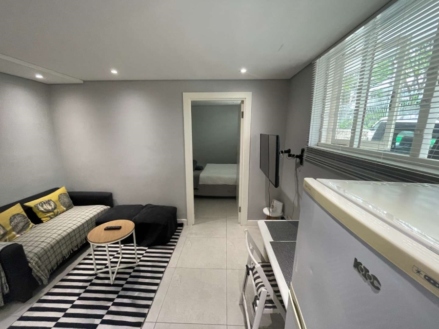 1 Bedroom Property for Sale in Sea Point Western Cape